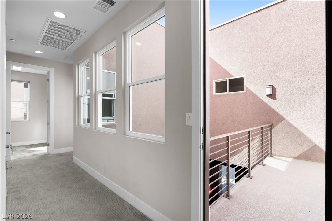 276 Crimson Edge Street