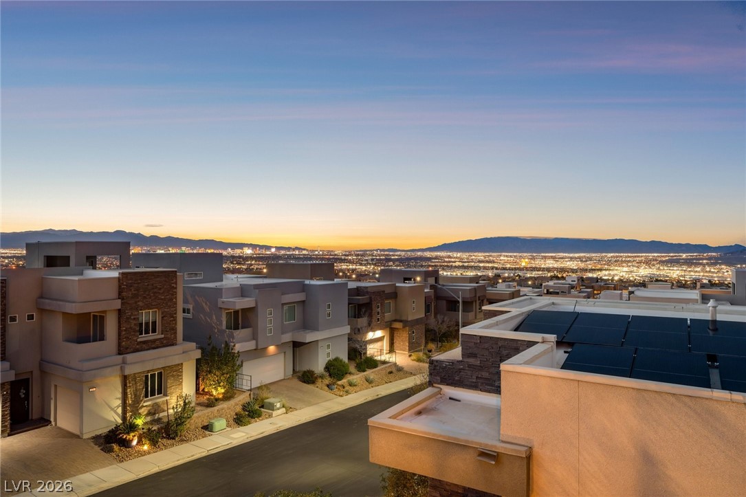 276 Crimson Edge Street