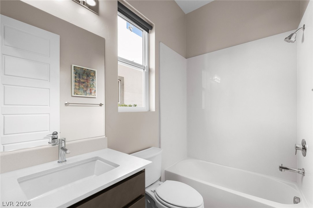 276 Crimson Edge Street