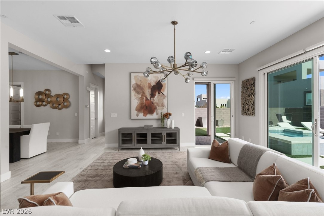 276 Crimson Edge Street