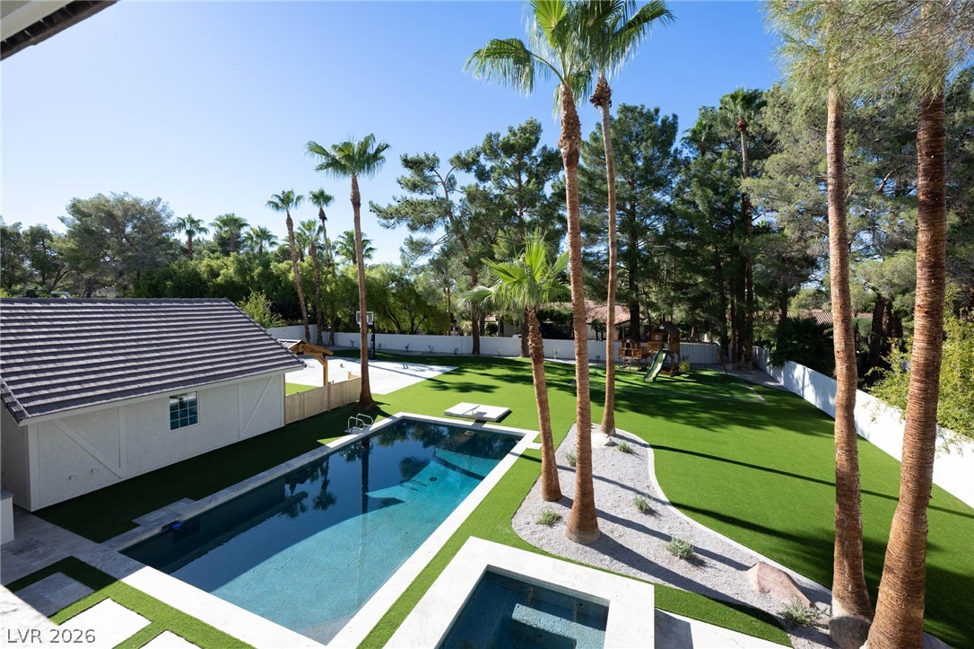 30 Quail Hollow Drive