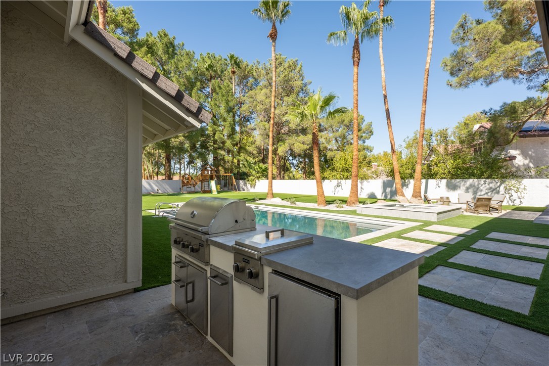 30 Quail Hollow Drive