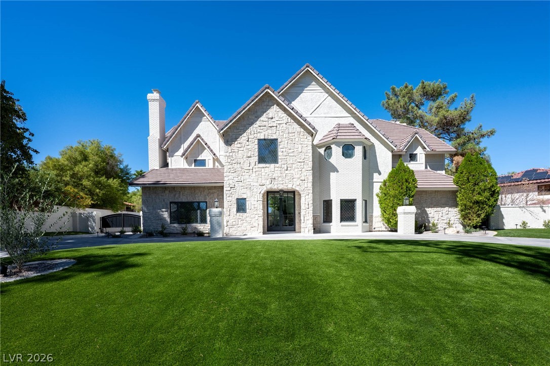 30 Quail Hollow Drive