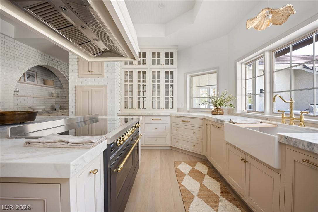 30 Quail Hollow Drive