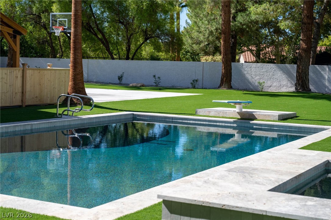 30 Quail Hollow Drive