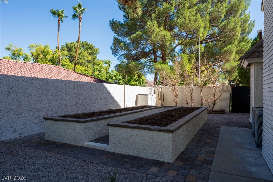 30 Quail Hollow Drive