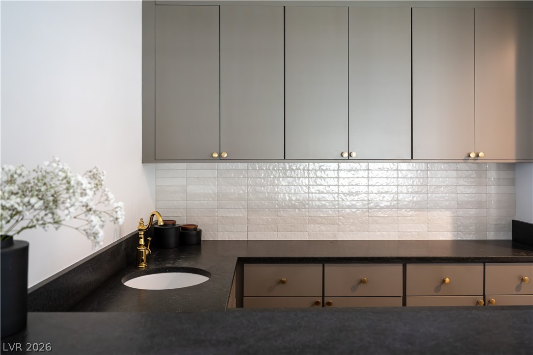 30 Quail Hollow Drive