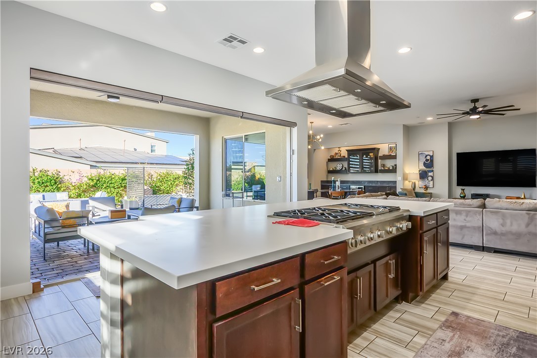 3016 Travesara Avenue