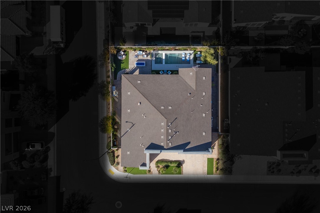 3016 Travesara Avenue