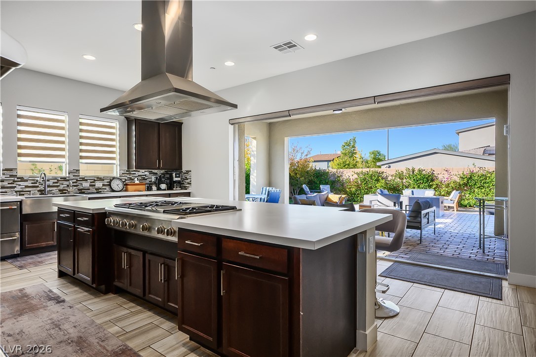 3016 Travesara Avenue