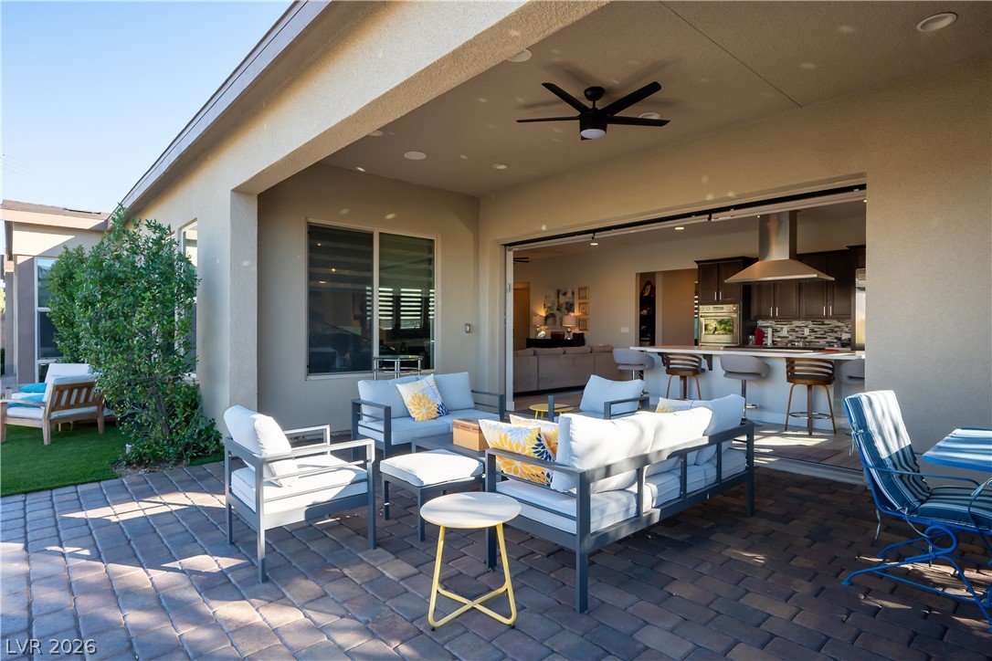 3016 Travesara Avenue