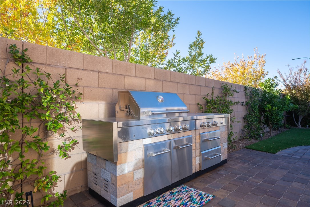 3016 Travesara Avenue