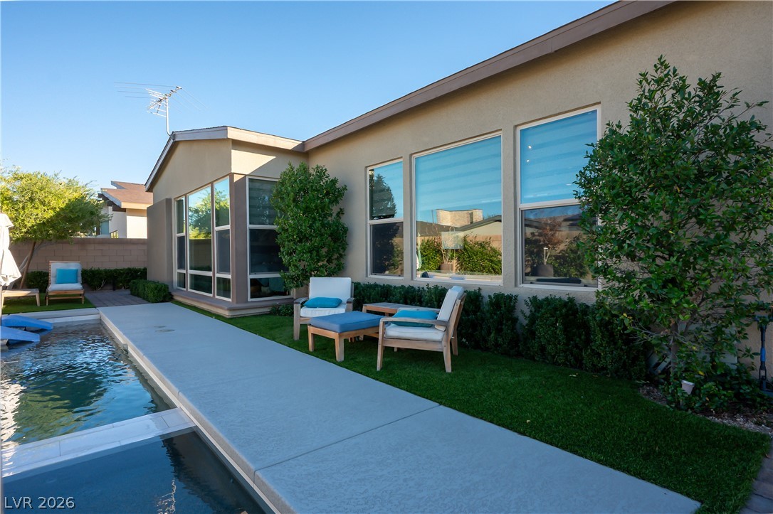 3016 Travesara Avenue