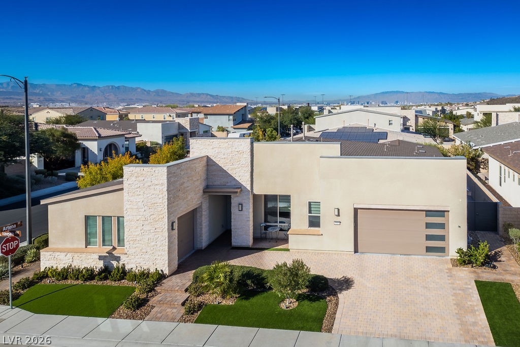 3016 Travesara Avenue