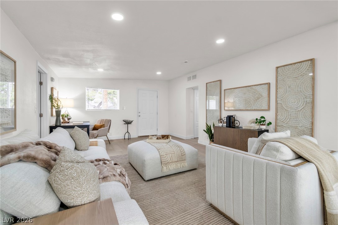 1506 East Saint Louis Avenue