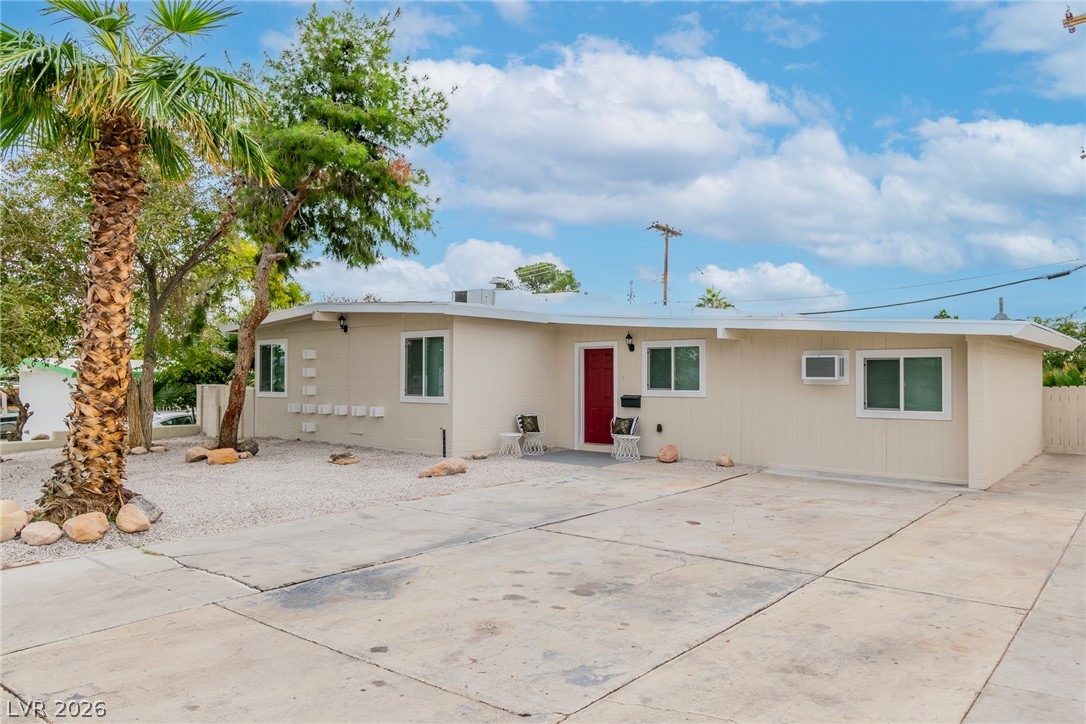 1506 East Saint Louis Avenue