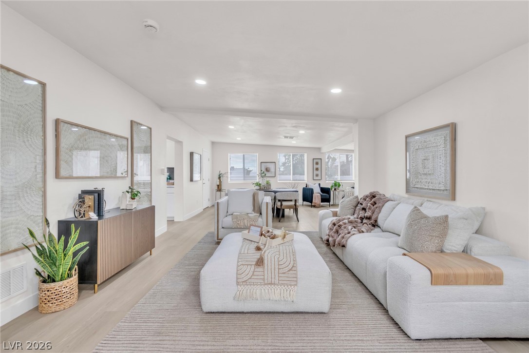 1506 East Saint Louis Avenue