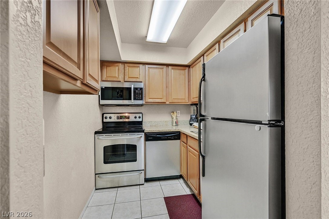 100 South Crestline Drive 65