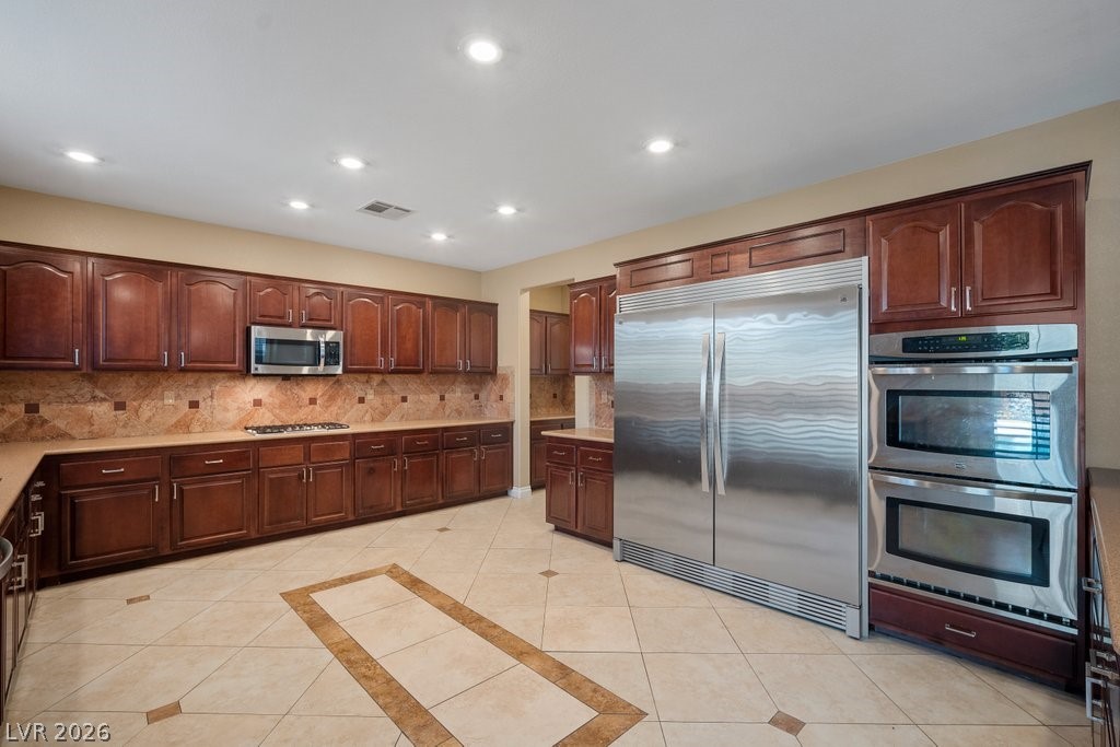 7108 Los Banderos Avenue