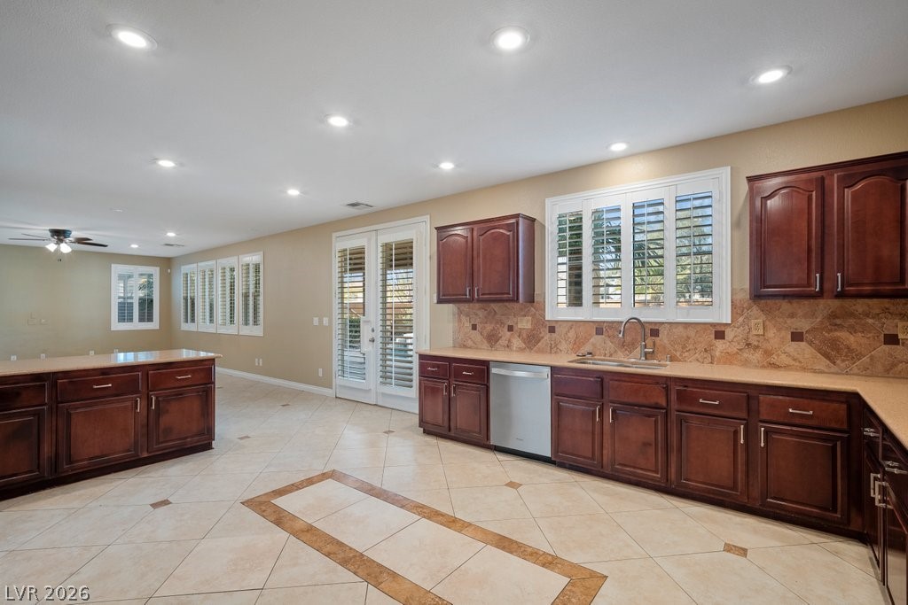 7108 Los Banderos Avenue