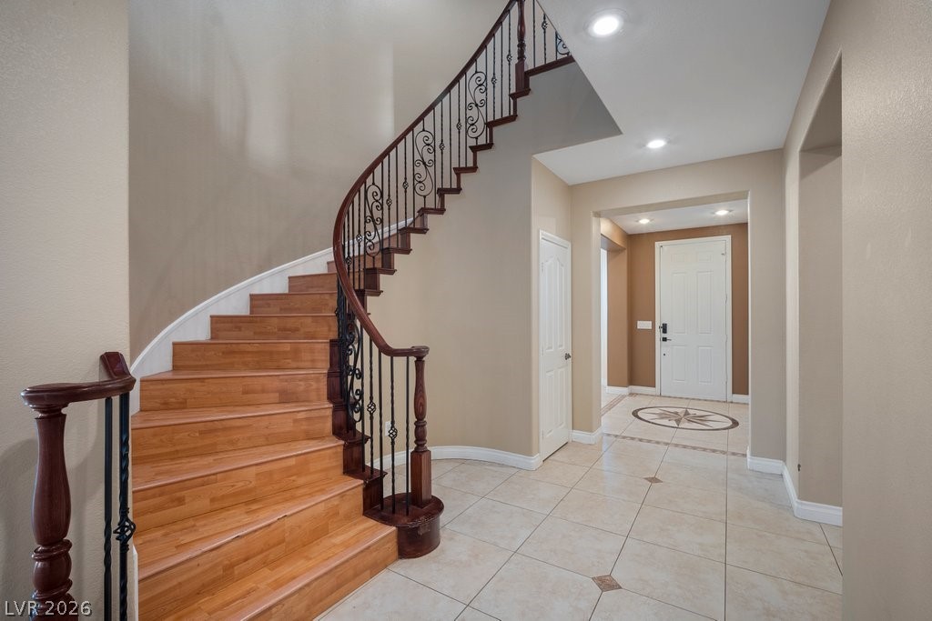 7108 Los Banderos Avenue