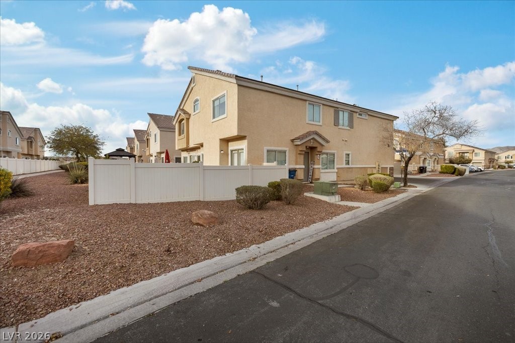 3405 Robust Robin Place 3