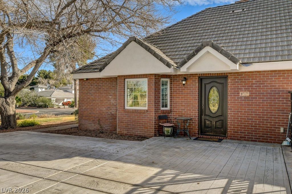 7229 Mira Vista Street