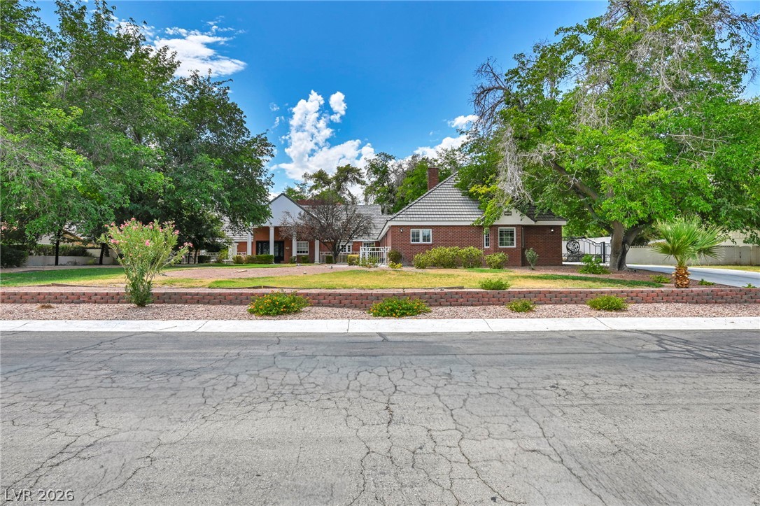 7229 Mira Vista Street