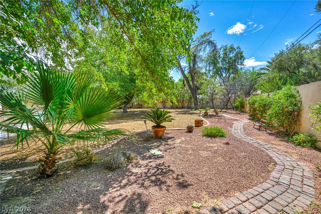 7229 Mira Vista Street