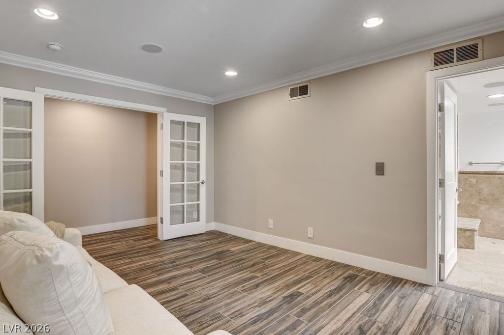 7229 Mira Vista Street