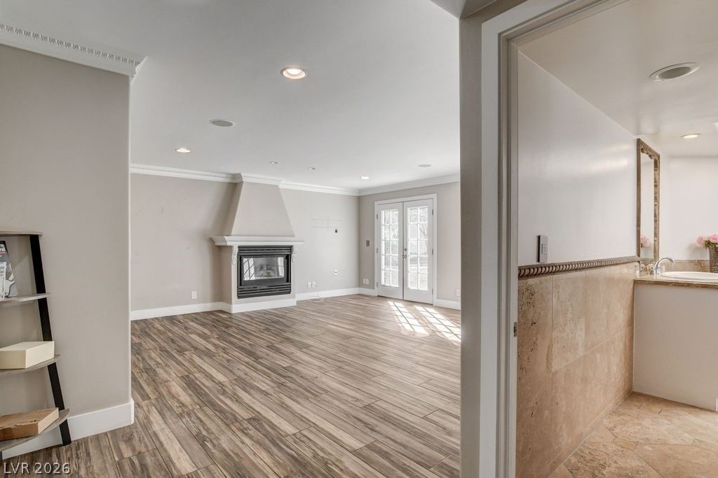7229 Mira Vista Street