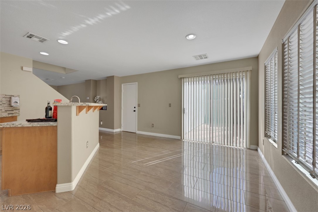 7987 Delft Blue Street