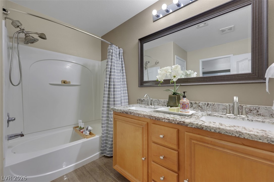 7987 Delft Blue Street