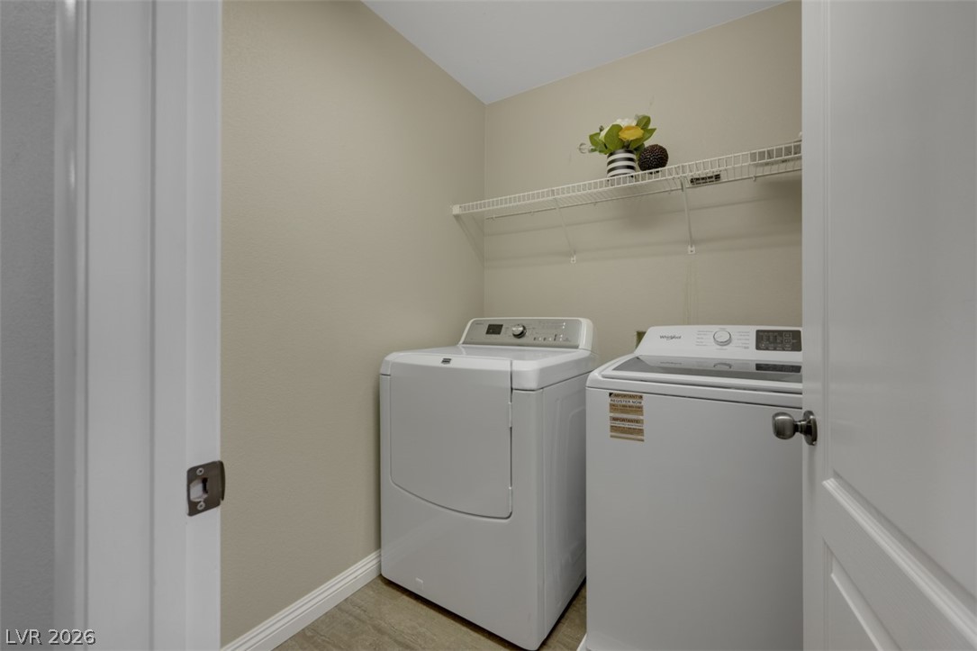 7987 Delft Blue Street