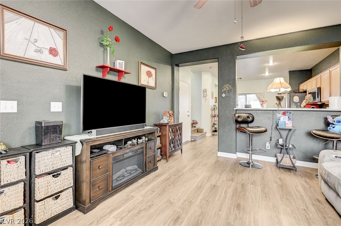 6333 Currant Lake Way