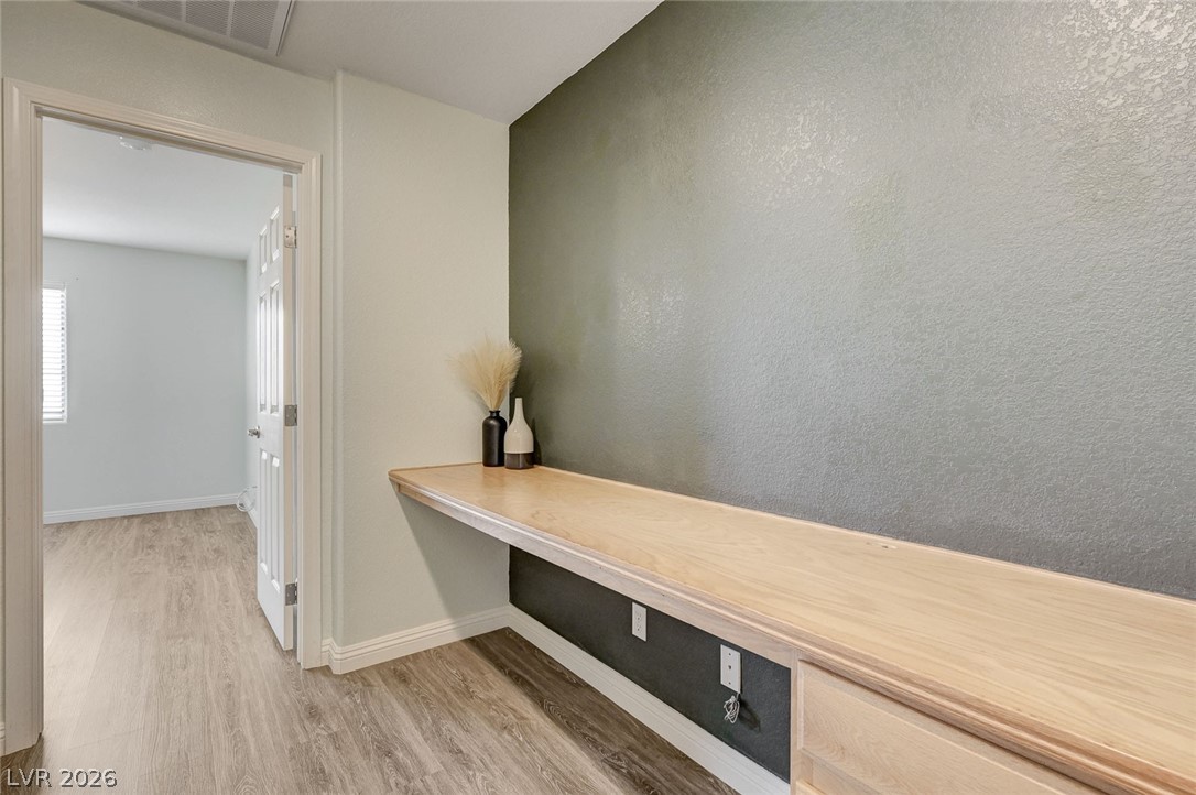 6333 Currant Lake Way