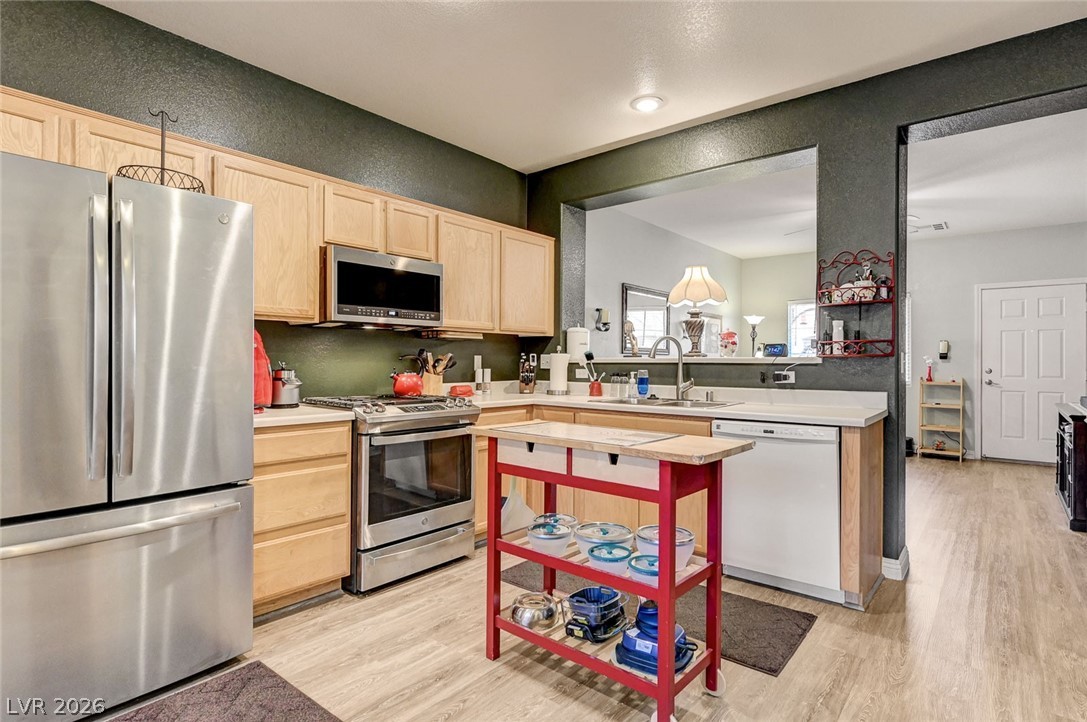 6333 Currant Lake Way