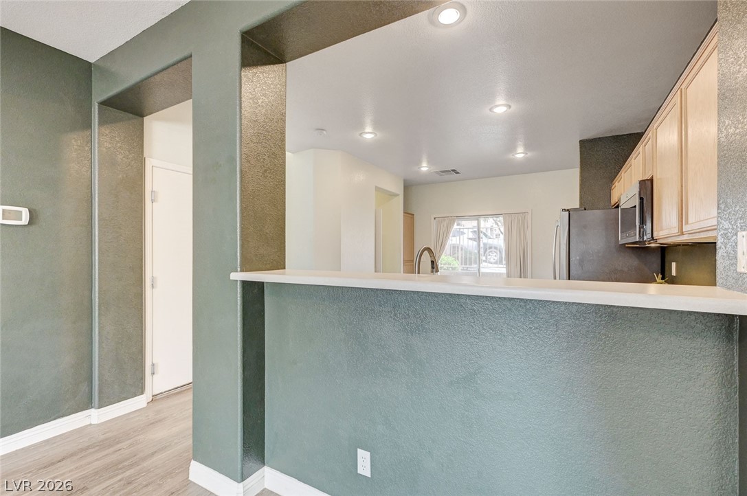 6333 Currant Lake Way