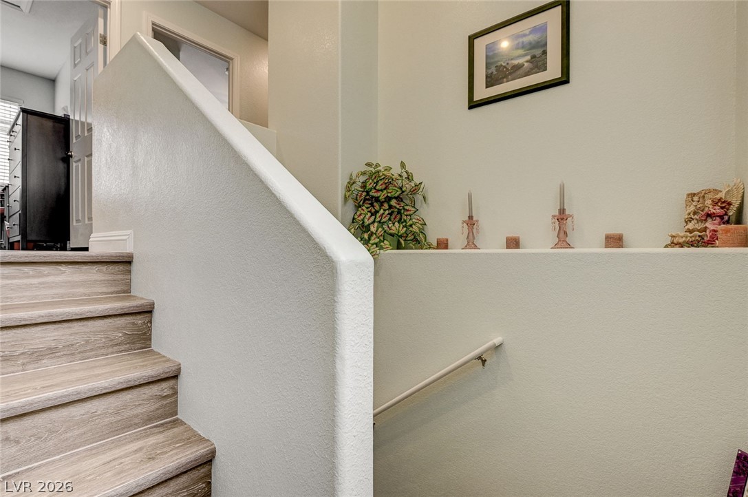 6333 Currant Lake Way