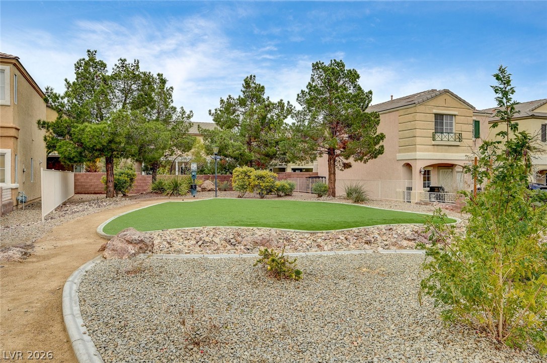 6333 Currant Lake Way