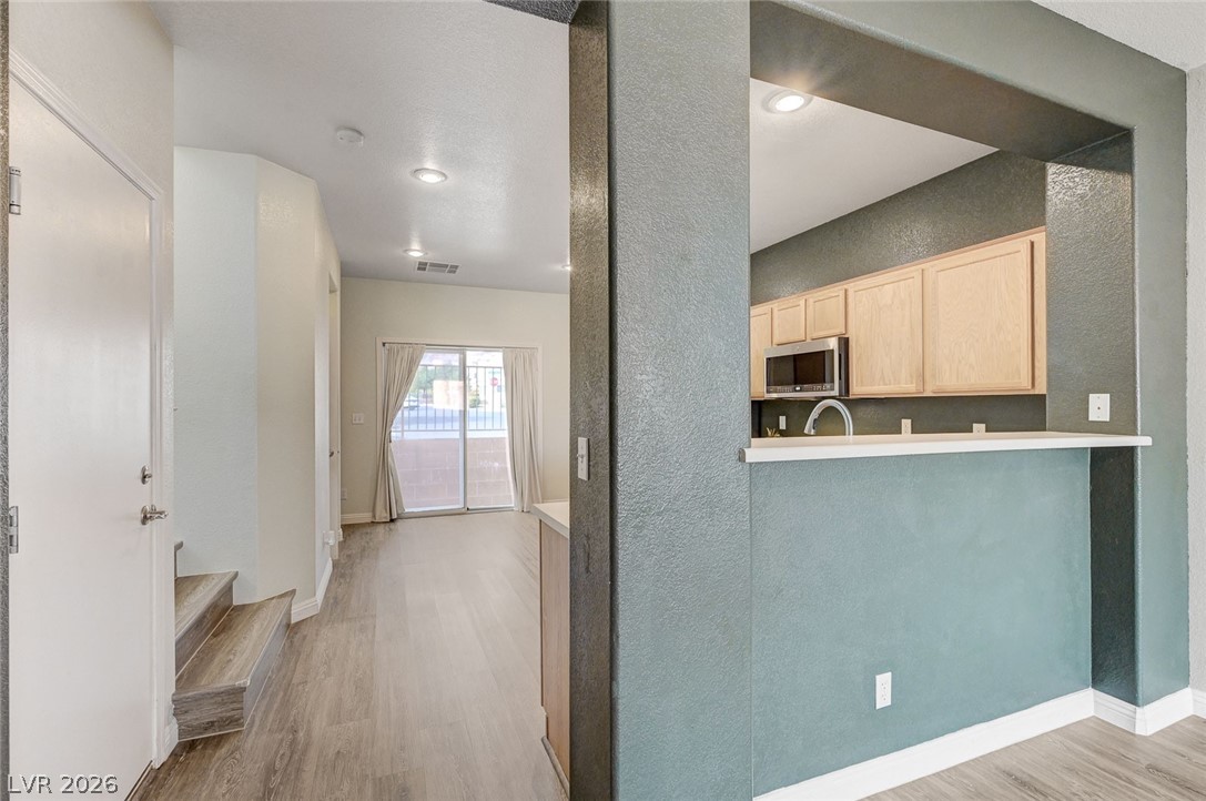 6333 Currant Lake Way