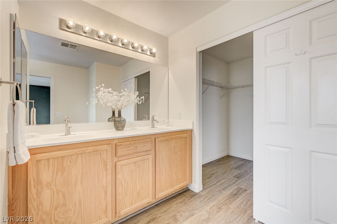 6333 Currant Lake Way