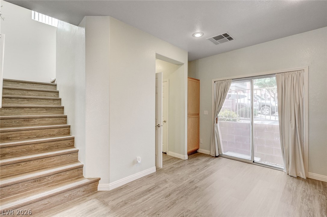 6333 Currant Lake Way