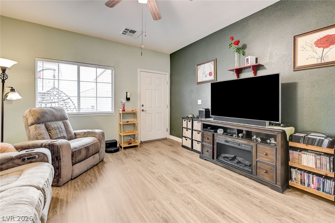 6333 Currant Lake Way