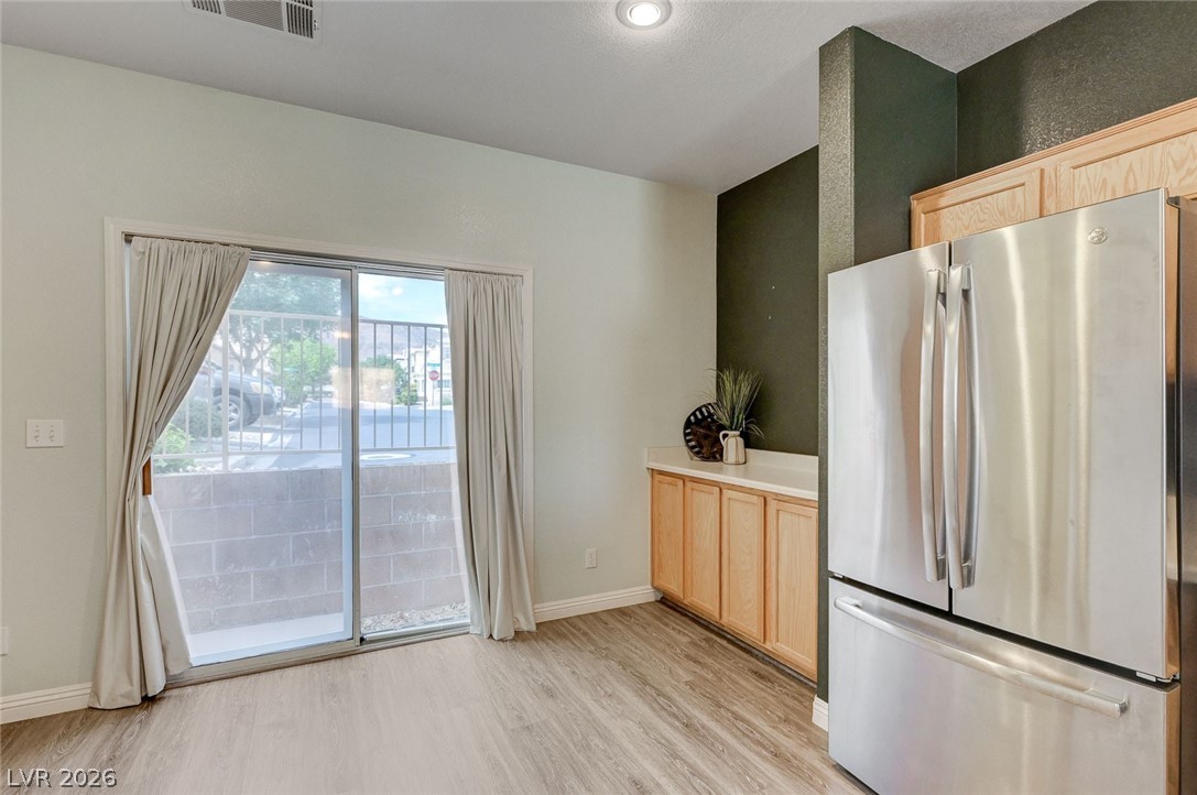 6333 Currant Lake Way