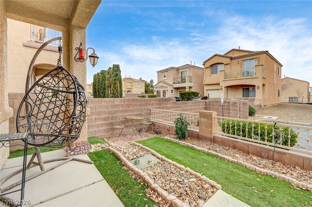 6333 Currant Lake Way