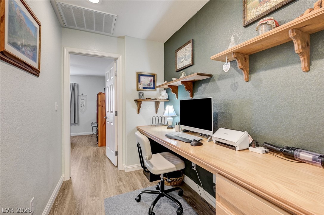 6333 Currant Lake Way