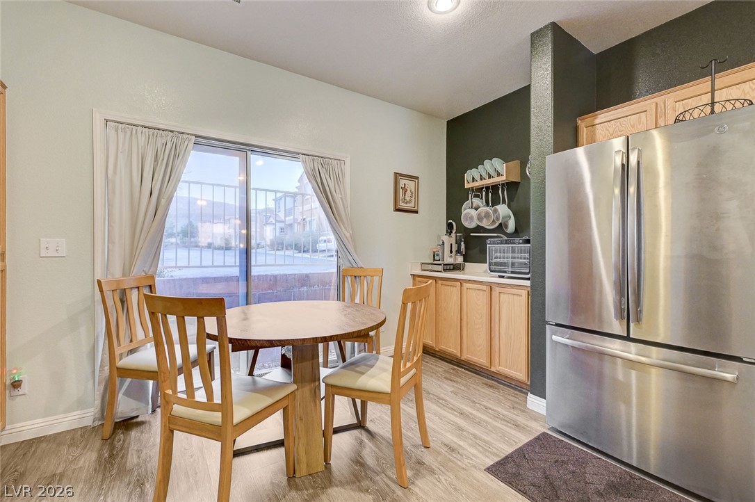 6333 Currant Lake Way