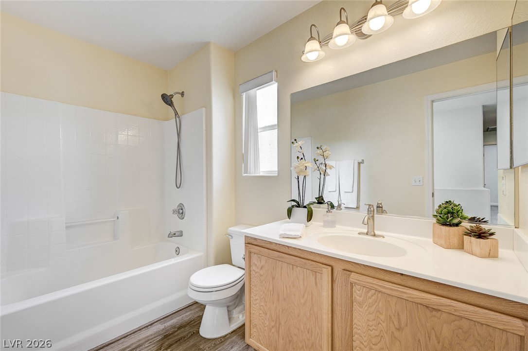 6333 Currant Lake Way