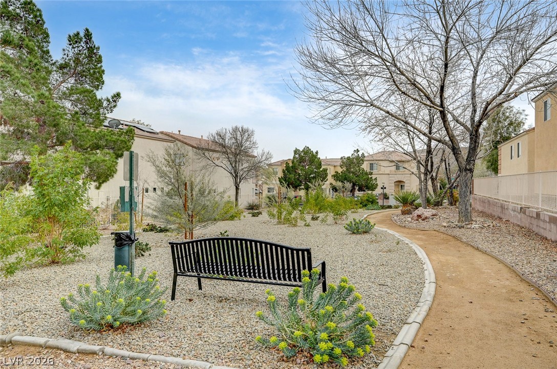 6333 Currant Lake Way